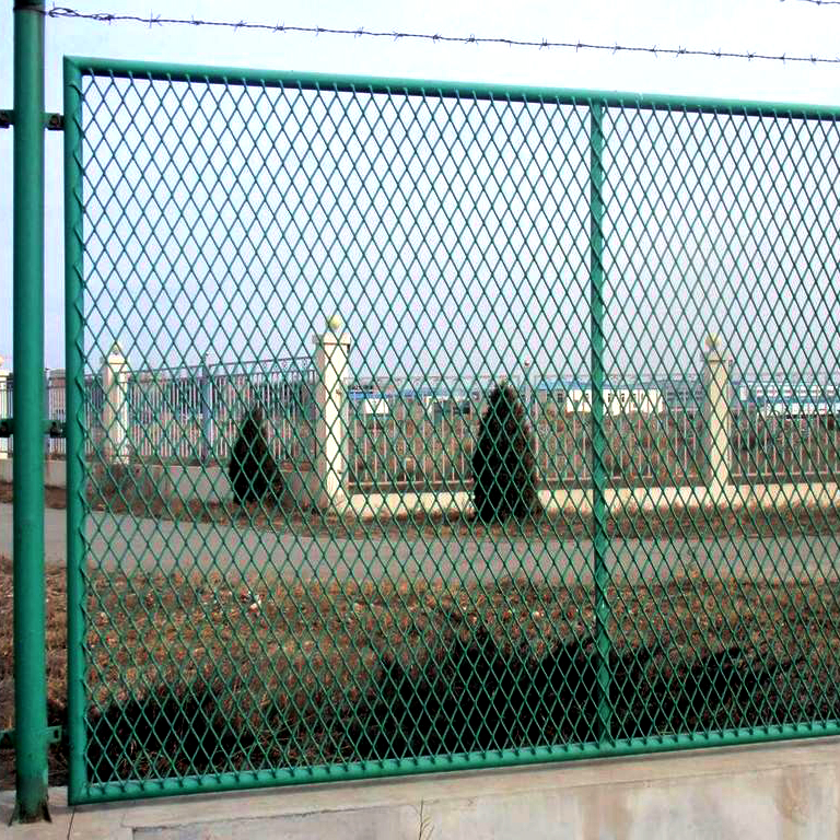 港口護(hù)欄網(wǎng)安全性能高